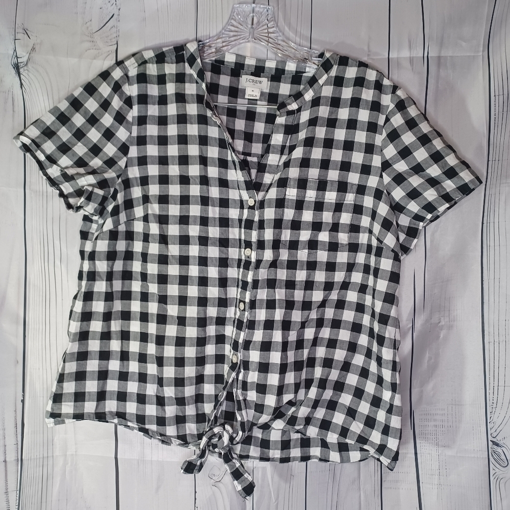 J.Crew Factory black and white plaid button-down v-neck tie front Cropped top